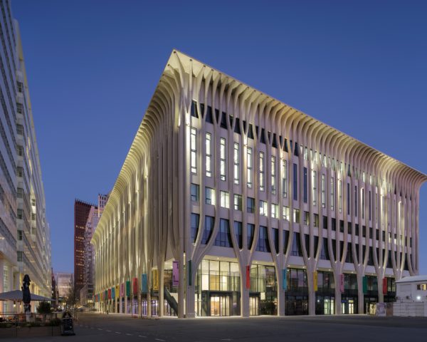 Cultuurhuis Amare, Den Haag - © Ossip van Duivenbode